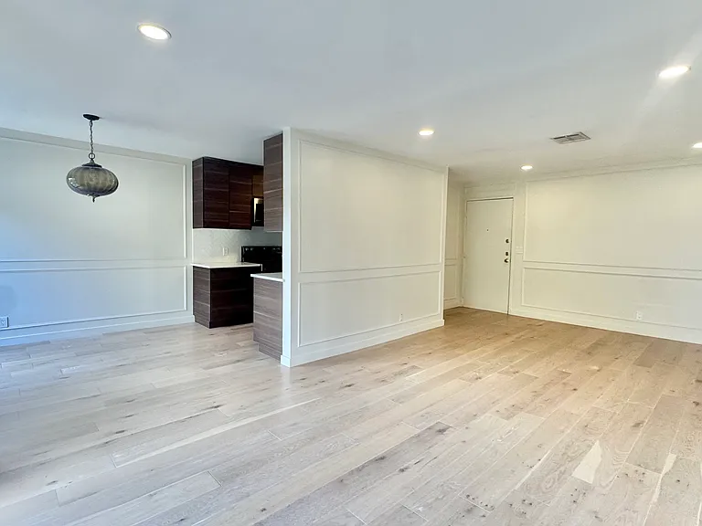 1735 N Fuller Ave #445 — Photo 2