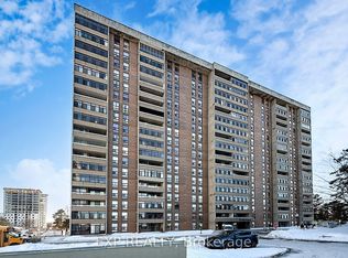 15 Kensington Rd #1606, Brampton, ON L6T3W2