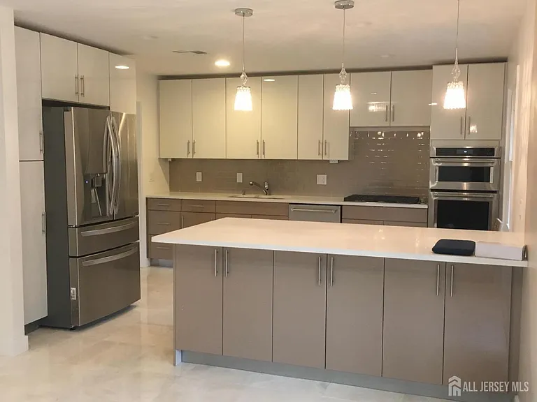 9 Holly Rd — Photo 23