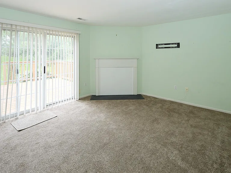 3604 Carriage Ct N — Photo 16