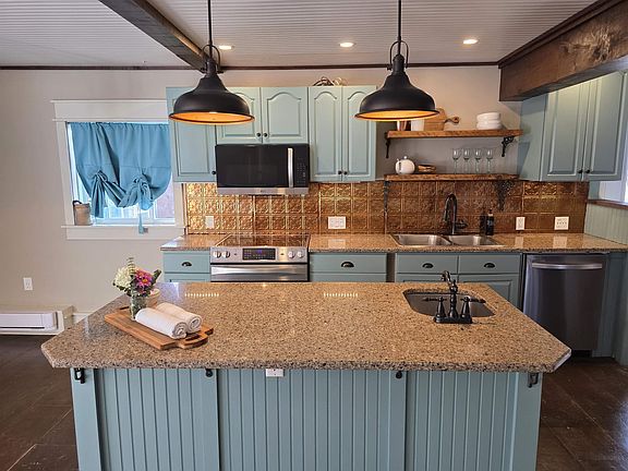 3rd image of 123 Mount Edward Rd