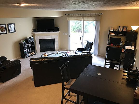 2nd image of 1789 Grand Ct NE