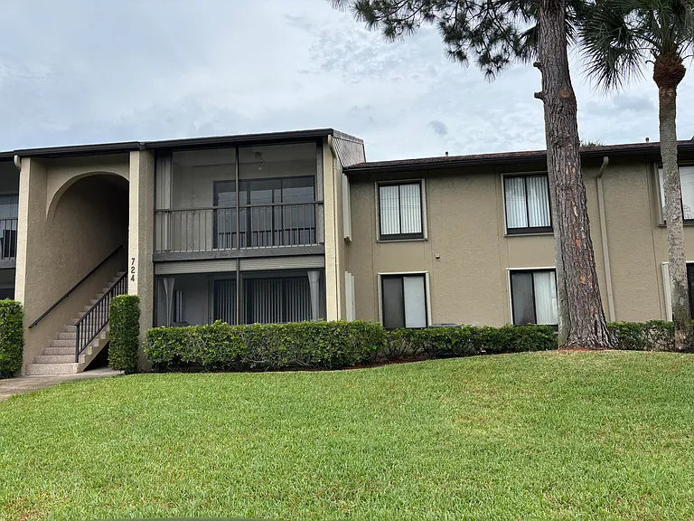 724 Sunny Pine Way #D2 — Photo 1