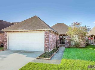 2688 Old Towne Dr, Zachary, LA 70791