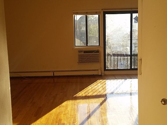 4th image of 7541 113th St #6