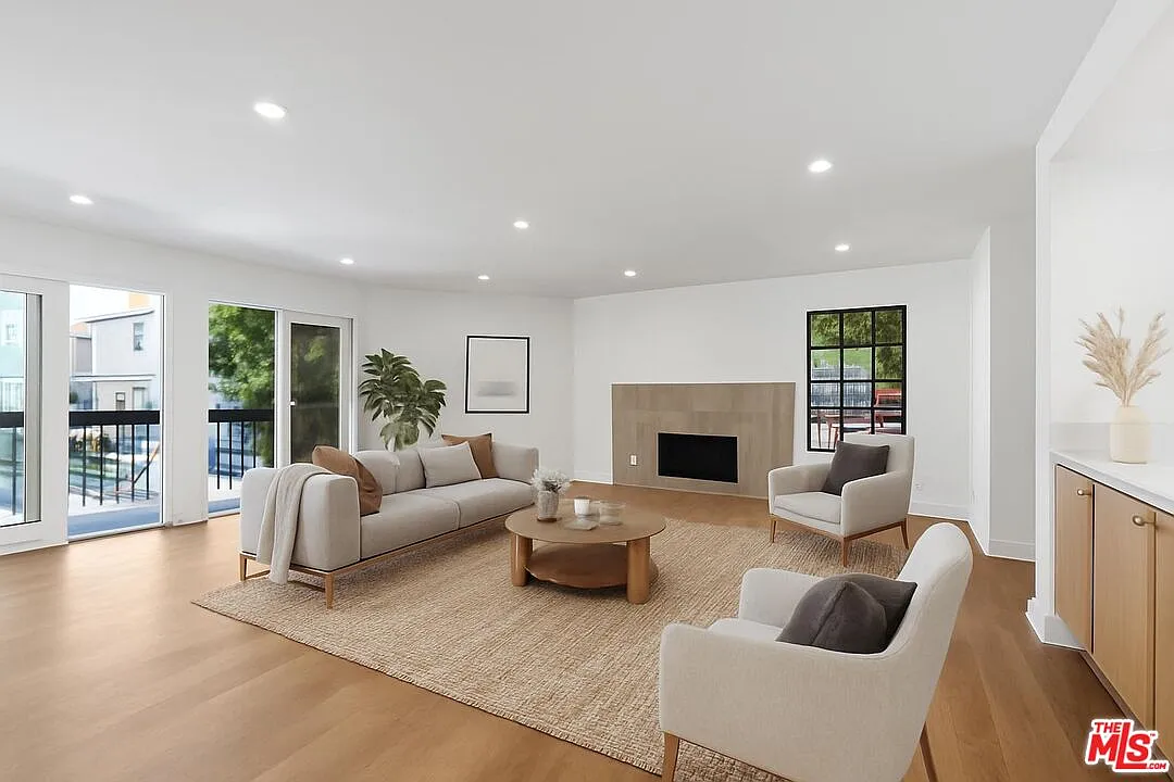 2 bed, 3.0 bath, 1867 sqft, $5,975 — Photo 1