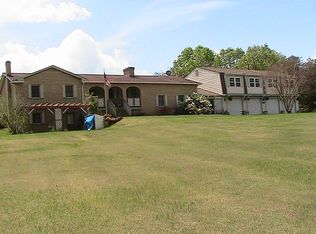 334 Fender Rd, Farmville, VA 23901