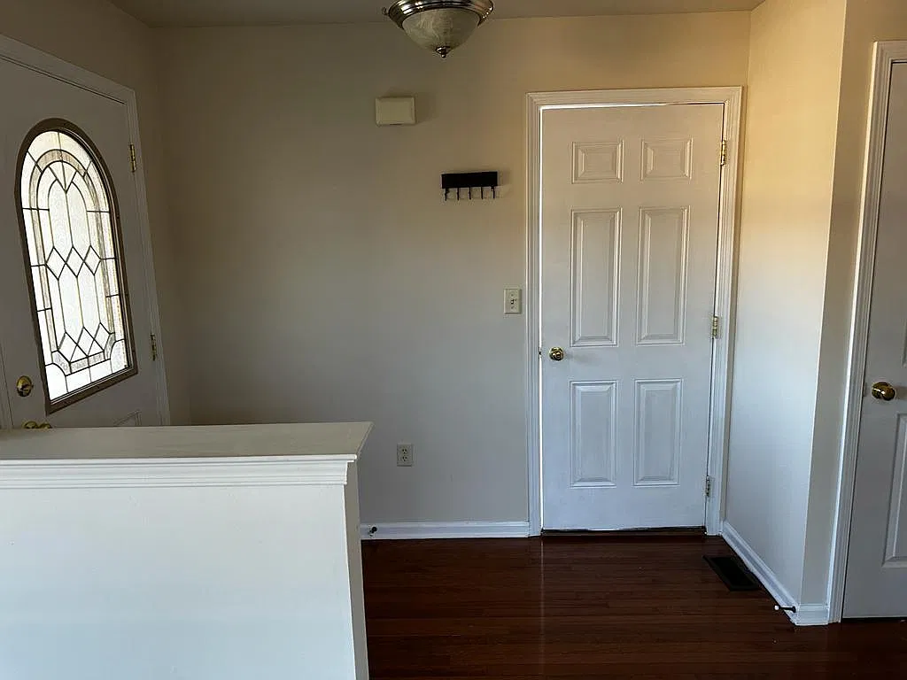 3 bed, 2.5 bath, 1848 sqft, $2,195 — Photo 4