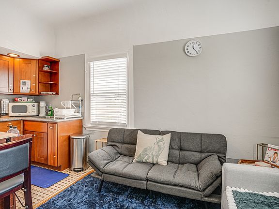 4th image of 2629 Eagle Ave #A