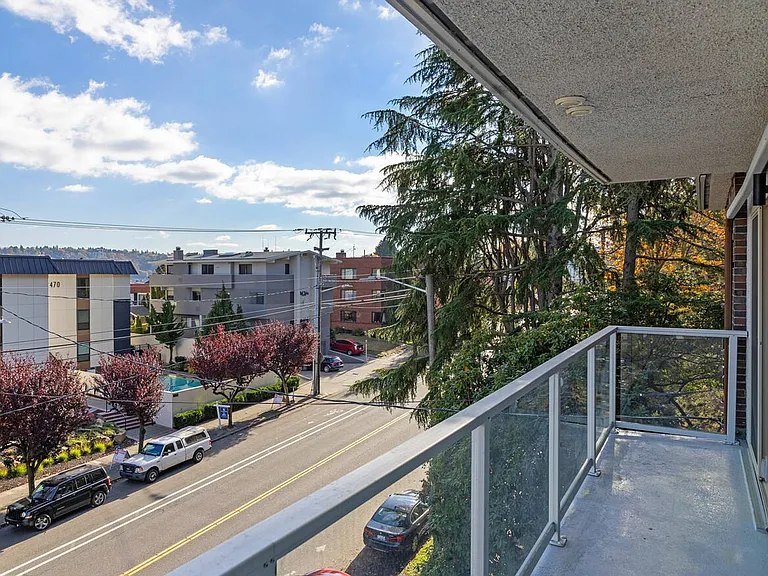 The Dexter - Located on Dexter Ave is steps from the Fremont Bridge — Photo 25