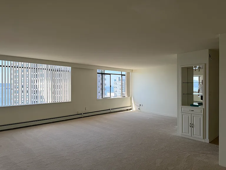 1985 Bellevue Ave #1003 — Photo 3