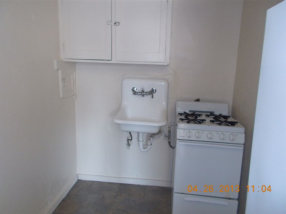 2nd image of 3030 W Pierce St APT 8