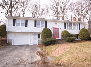 30 Sunset Dr, Milford, MA 01757