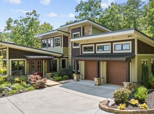 308 Woodthrush Dr, Blue Ridge, GA 30513