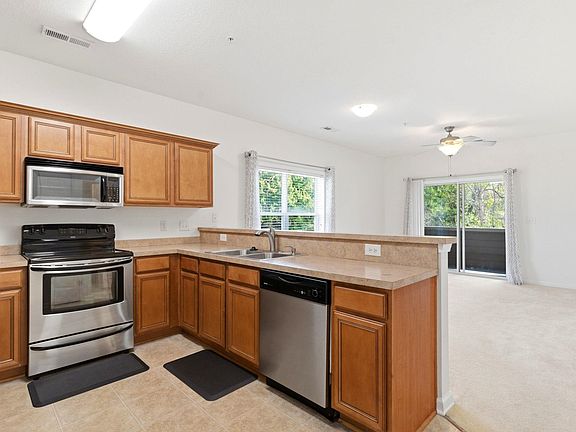 2nd image of 4104 Pinehurst Circle #2E