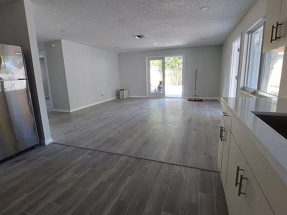 1st image of 1217 NE 9th St #2
