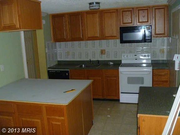 4th image of 7910 Caledonia St