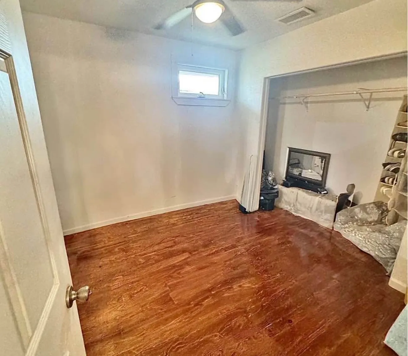 2819 Hilltop Dr — Photo 2