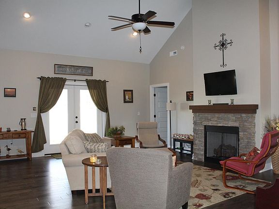 2nd image of 1625 Willow Oak Dr