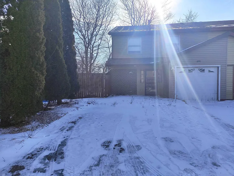 356 Walnut Cir — Photo 1