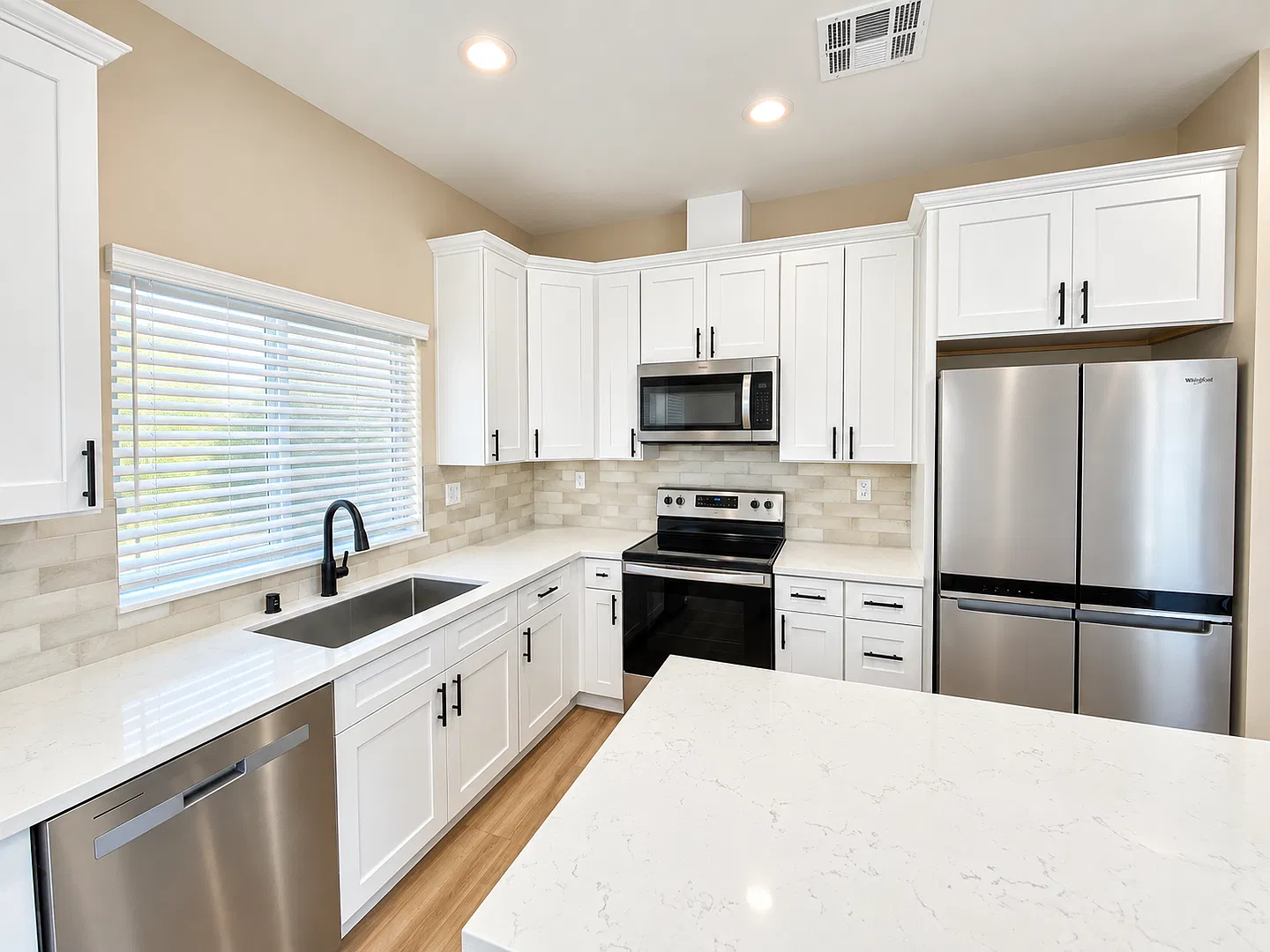 Great 4BD/2BA Option close to Campus — Photo 4