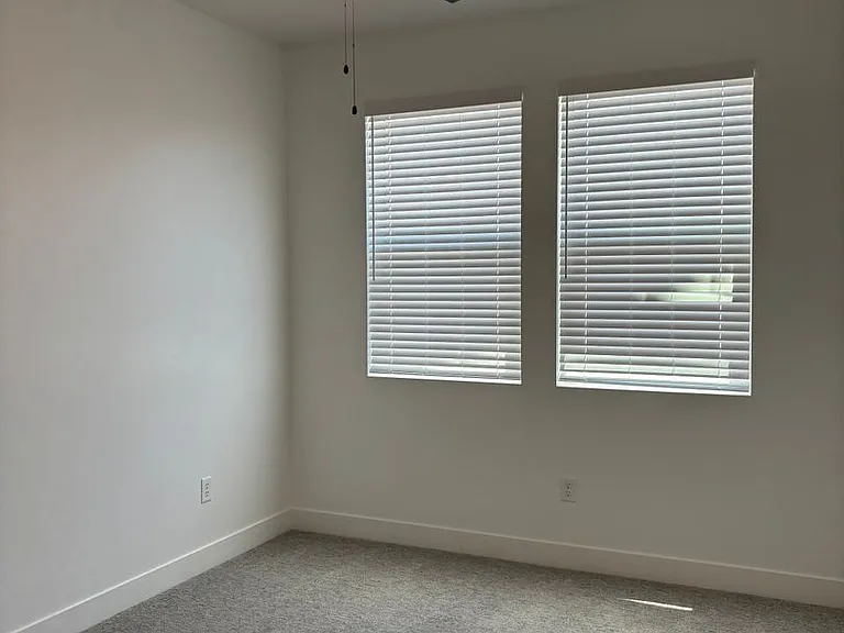 2639 E Wake Forest Ln — Photo 13