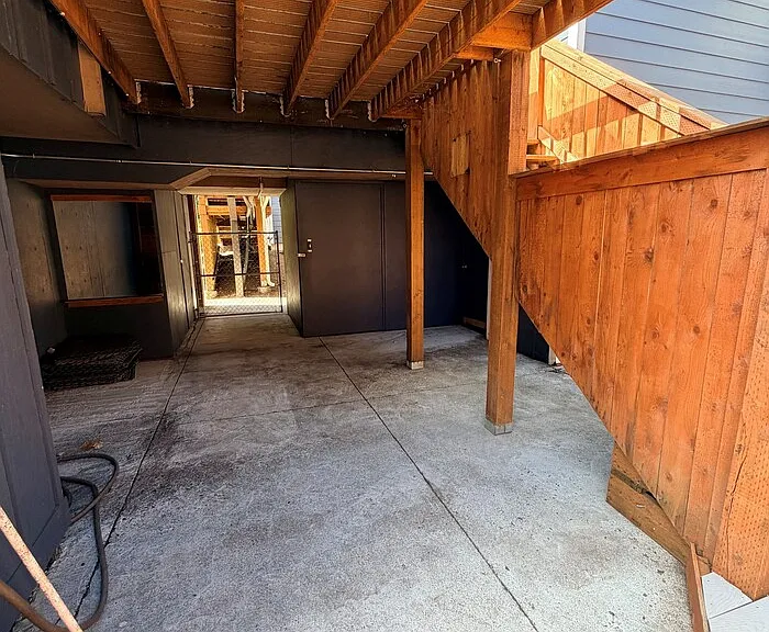 720 NE 34th Pl — Photo 26