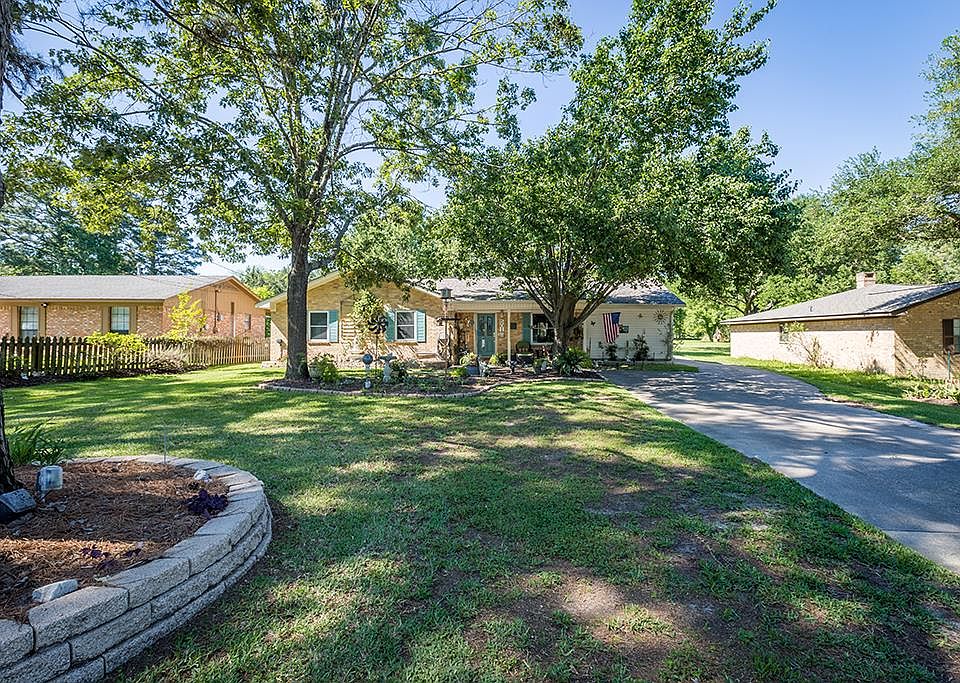 1st image of 501 Fuller Springs Dr