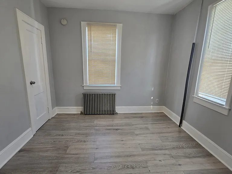 13-19 Warren St #19B1 — Photo 3