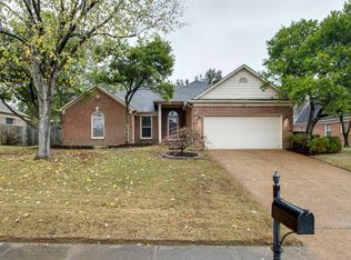 690 Ridge Fall Dr, Cordova, TN 38018