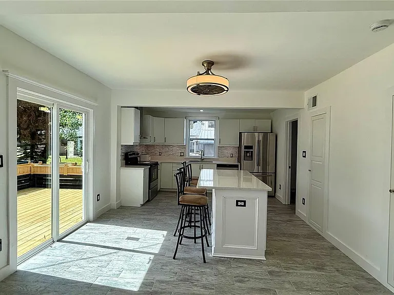 701 New York Ave — Photo 6