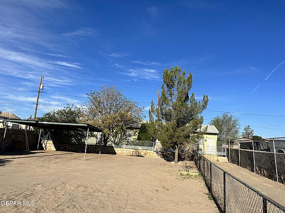 2nd image of 110 Mimbre Dr