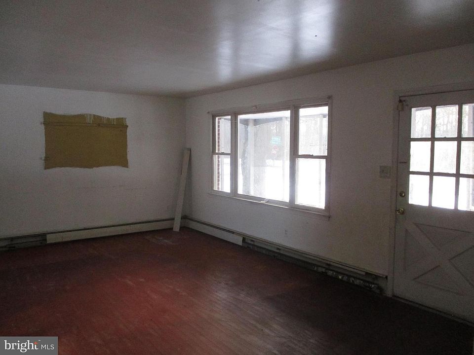 1st image of 3017 Frenchtown Rd