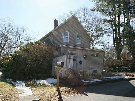 4th image of 76 Sweet Fern Ln