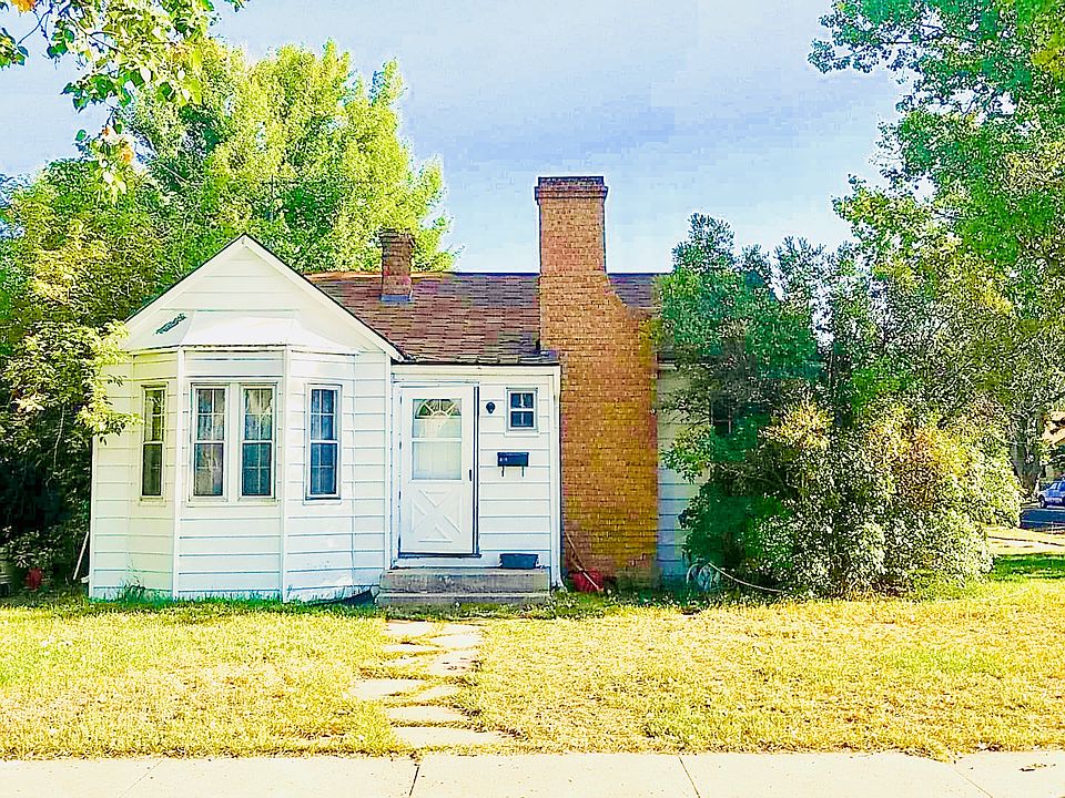 1st image of 819 Ord St