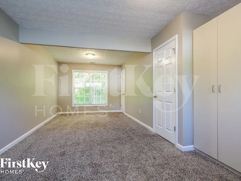 5370 Princeton Oaks Dr — Photo 7