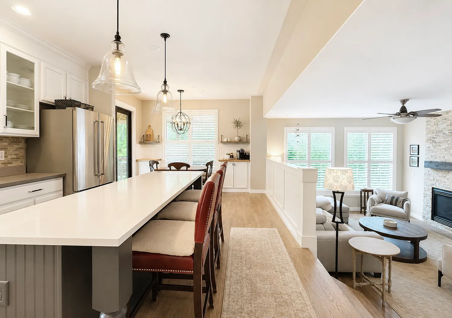 4 bed, 3520 sqft, $4,250 — Photo 4