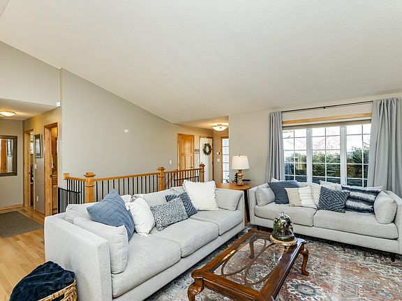 4th image of 4980 55th Ave NW