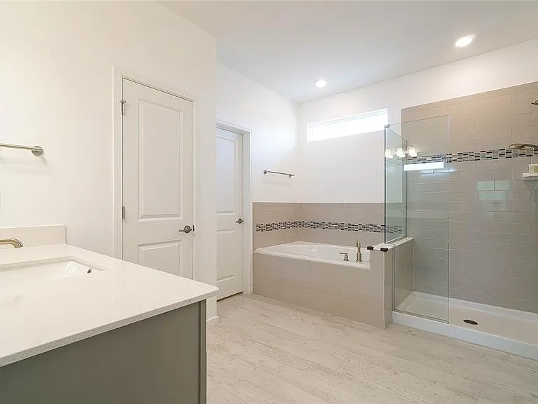 6570 Rover Way — Photo 27