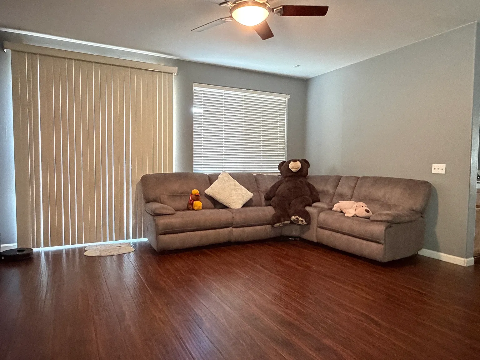Iris Meadow Way, Elk Grove — Photo 3