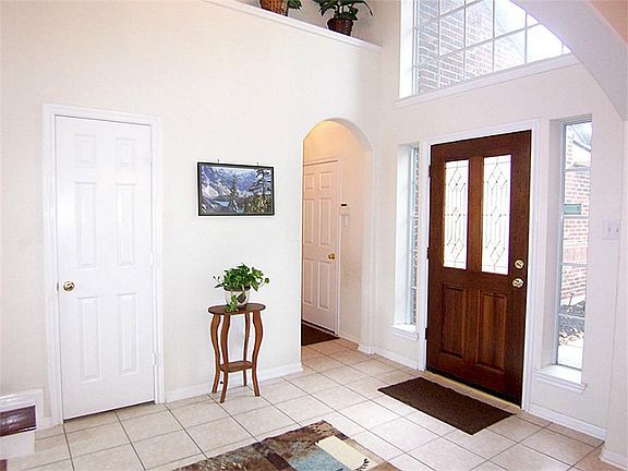 4th image of 1034 Northwick Dr