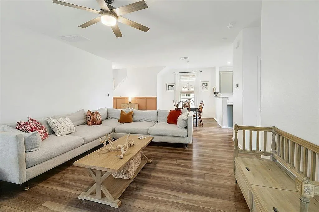 4 bed, 3.0 bath, 2057 sqft, $2,250 — Photo 3
