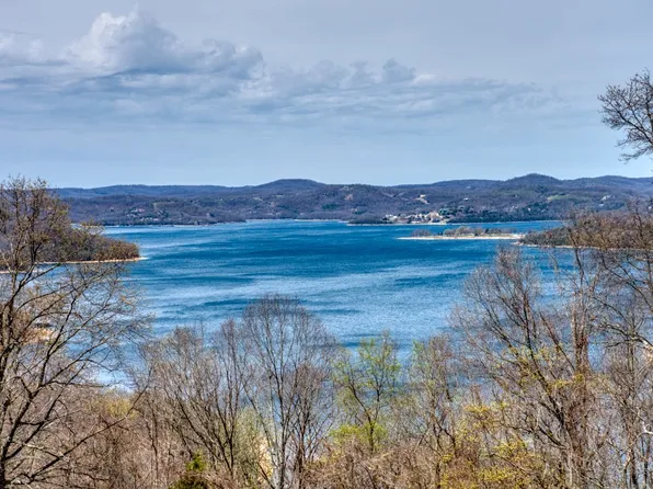 Highland Park Dr, Eureka Springs, AR 72631