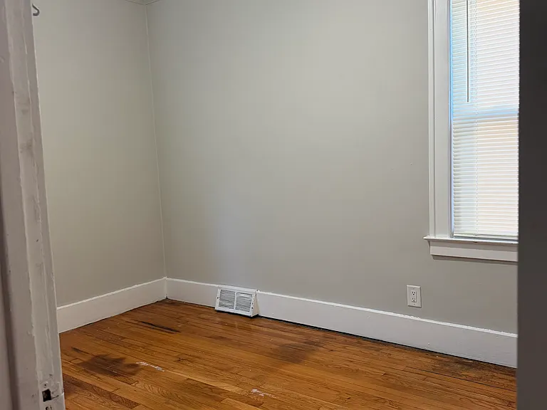 986 Winchester Ave #1 — Photo 7