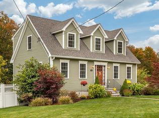 11 Kenwood St, Chelmsford, MA 01824