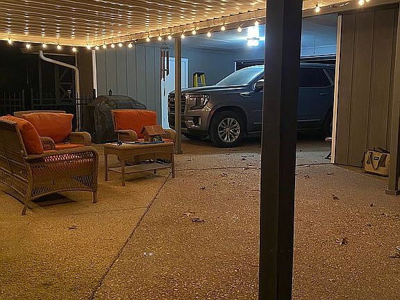 5th image of 527 Oakwood Dr