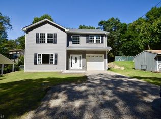 210 Knox Way, Hopatcong, NJ 07843