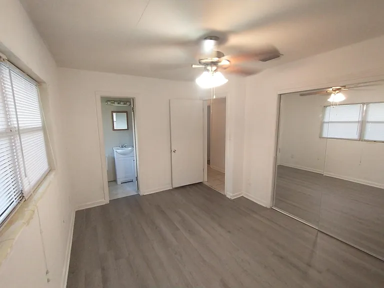 4103 NW 21st Dr — Photo 10