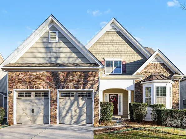 5021 El Molino Dr, Charlotte, NC 28214