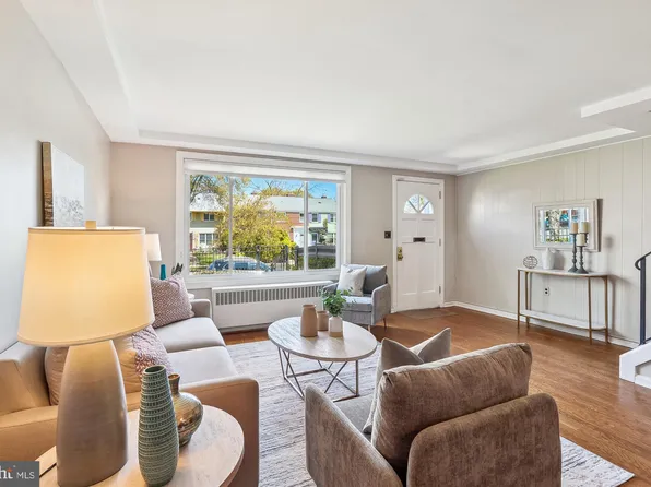 1420 Woodbine St, Alexandria, VA 22302